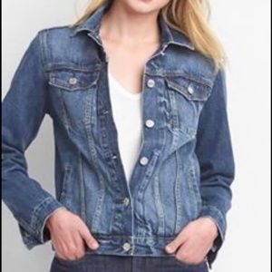 GAP women's jean jacket